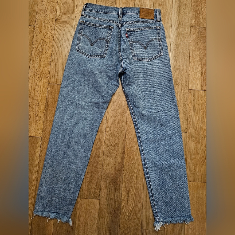Levi’s Premium Wedgie Fit Straight Leg Jeans Vintage Style Denim Size 26 - Picture 3 of 8